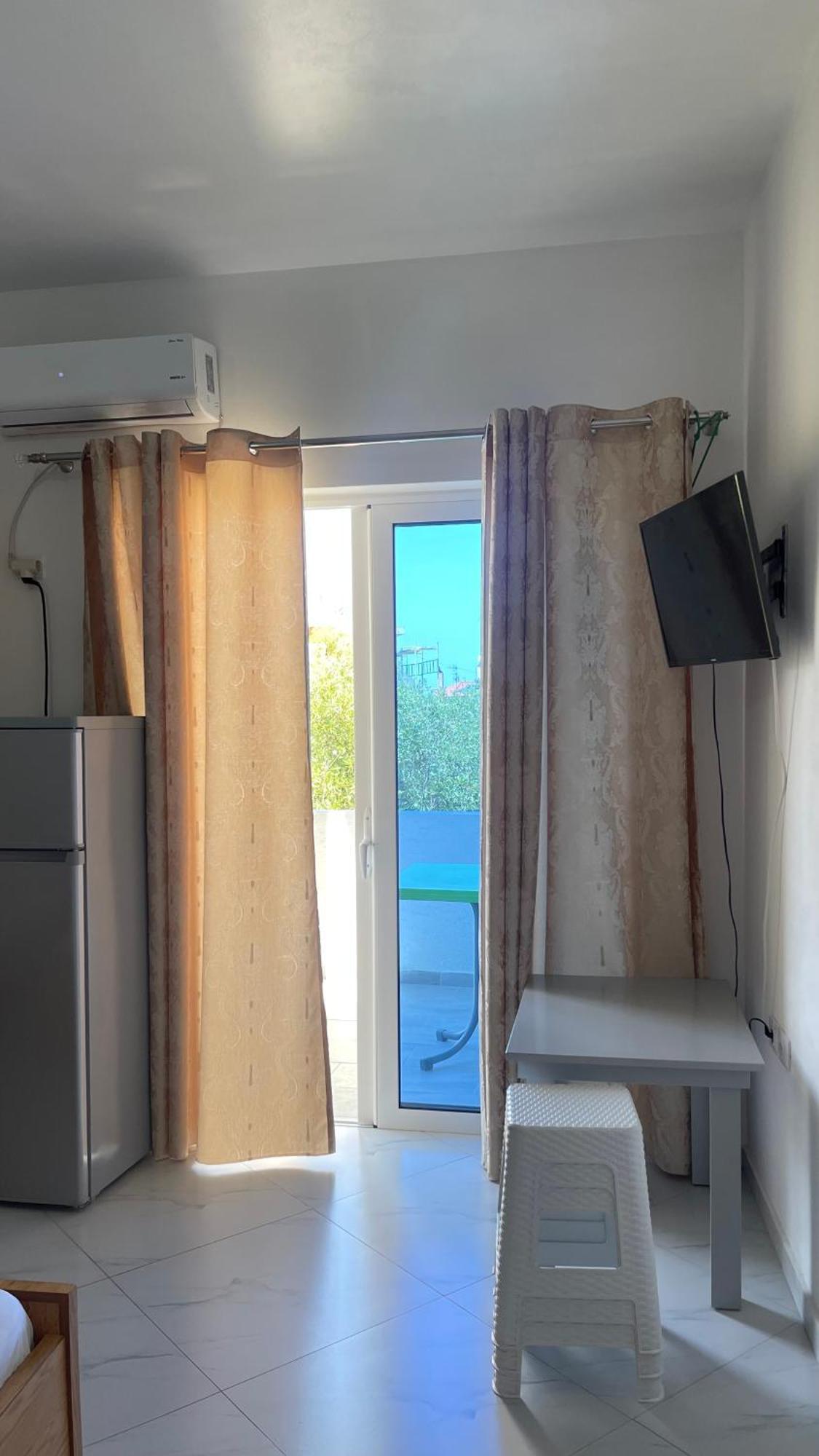 Olympia Guesthouse Ksamil Ngoại thất bức ảnh
